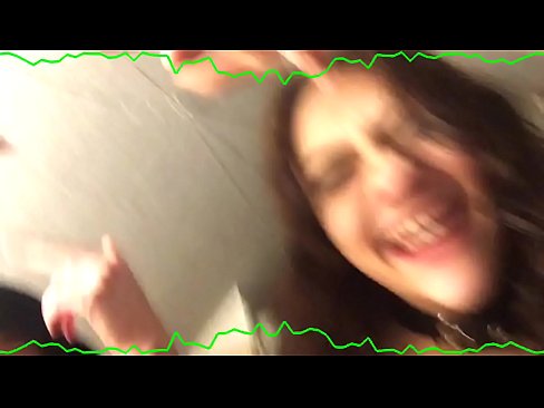 ❤️ Du pantikên hestyarî yên brunette yên seksî, keçikek quirky bastûr dimînin Pornoya spehî li me ❌️❤